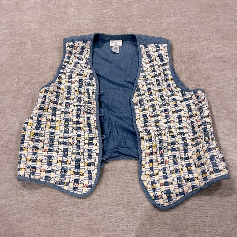 Vintage Quilted Vest from the 1990s by Susan Bristol Casuals, Floral, Denim 2W - Picture 2 of 5